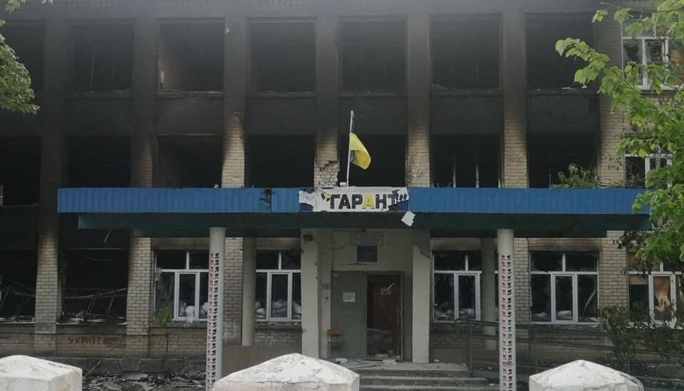 Без води, газу і вцілілих будинків: як виживає під вогнем окупанта Луганщина