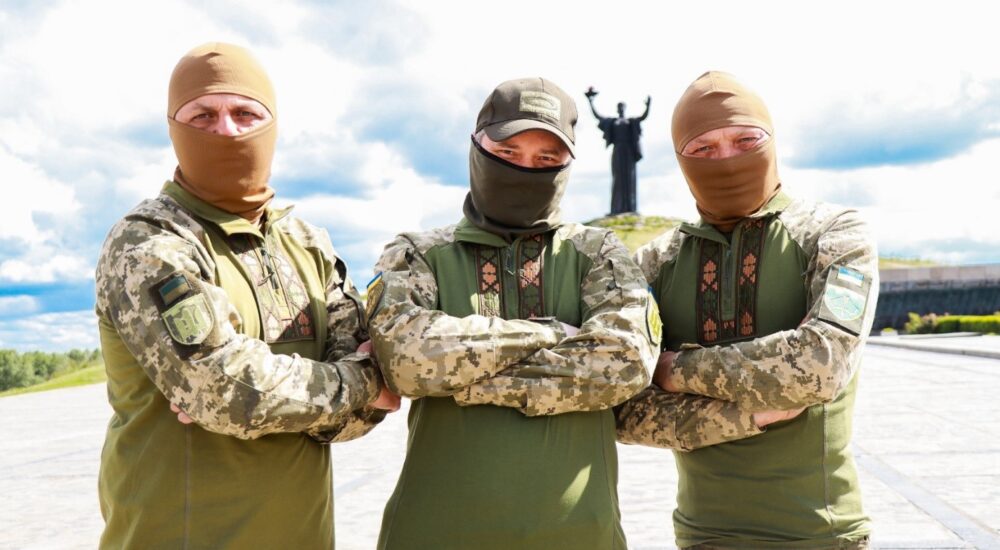 У Черкасах створили унікальну «бойову вишиванку»