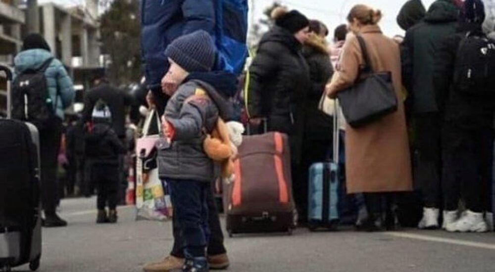 Портрет українського переселенця: середнього віку, з сільської місцевості, з дітьми та старенькими батьками