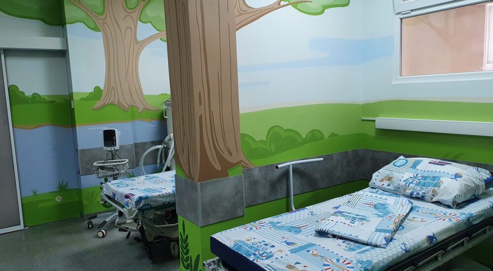 У львівському «Охматдиті» діти перед операцією засинатимуть в обіймах батьків