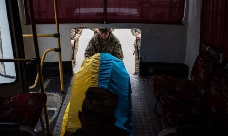 Уряд визначив порядок обміну тілами загиблих та процедуру збору останків
