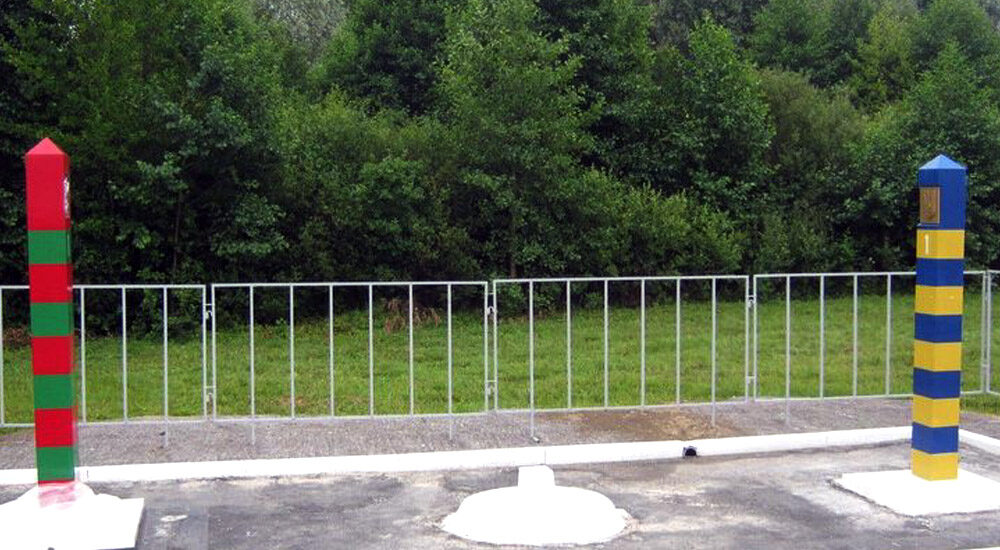 Білорусь заманює українців ягодами – чому це є провокацією