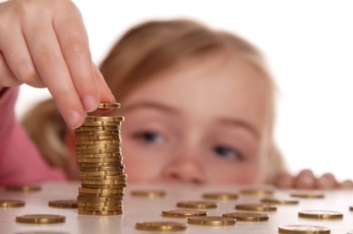 Роз’яснення: Чи стягується під час війни пеня за прострочку виплати аліментів?