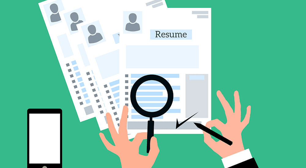 За кордоном українцям готові платити до 80 тисяч гривень за роботу. Яких спеціалістів шукають