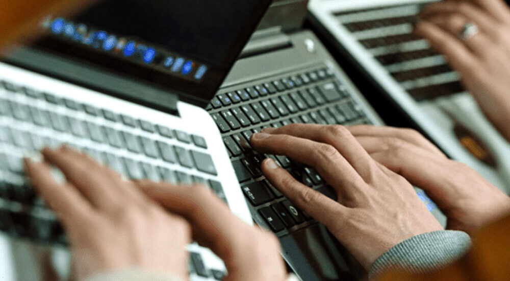 Керовані коментарі в дезінформації: що це таке та як вони працюють