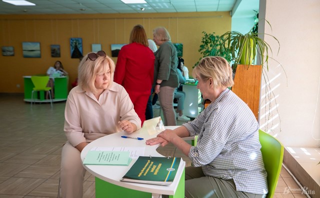 Консультативний центр для переселенців запрацював у Дарницькому районі Києва
