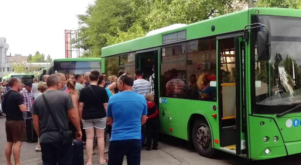 За день до Одеси евакуювали понад 100 людей із прифронтового села Миколаївщини