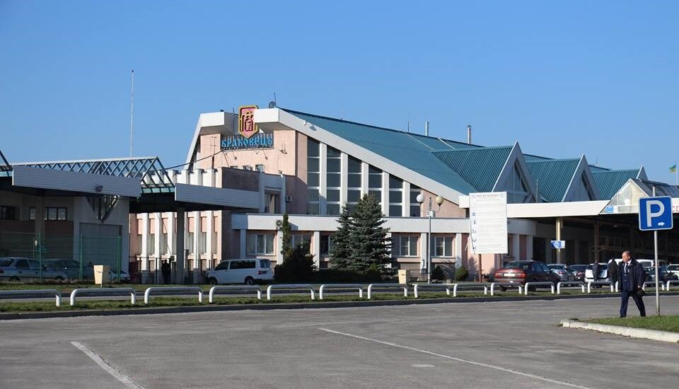 У прикордонному пункті пропуску «Краковець – Корчова» тимчасово обмежать рух легкових автомобілів