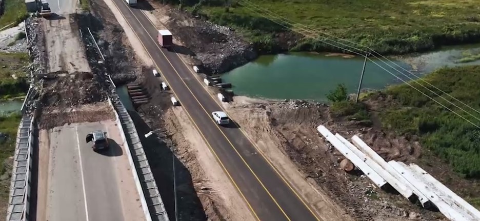 На Варшавській трасі відновили рух транспорту через річку Здвиж біля Бородянки