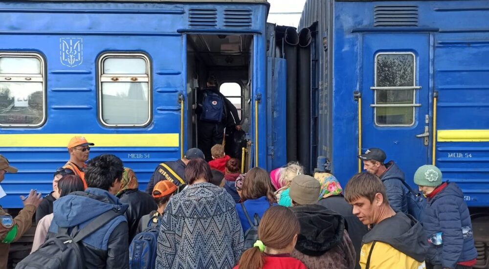 У серпні з Донеччини на Рівненщину курсуватимуть евакуаційні поїзди: графік