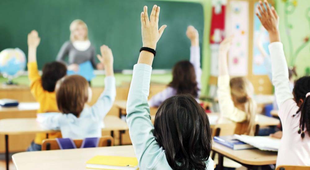 Понад 82 тисячі учнів Донеччини виїхали за межі області