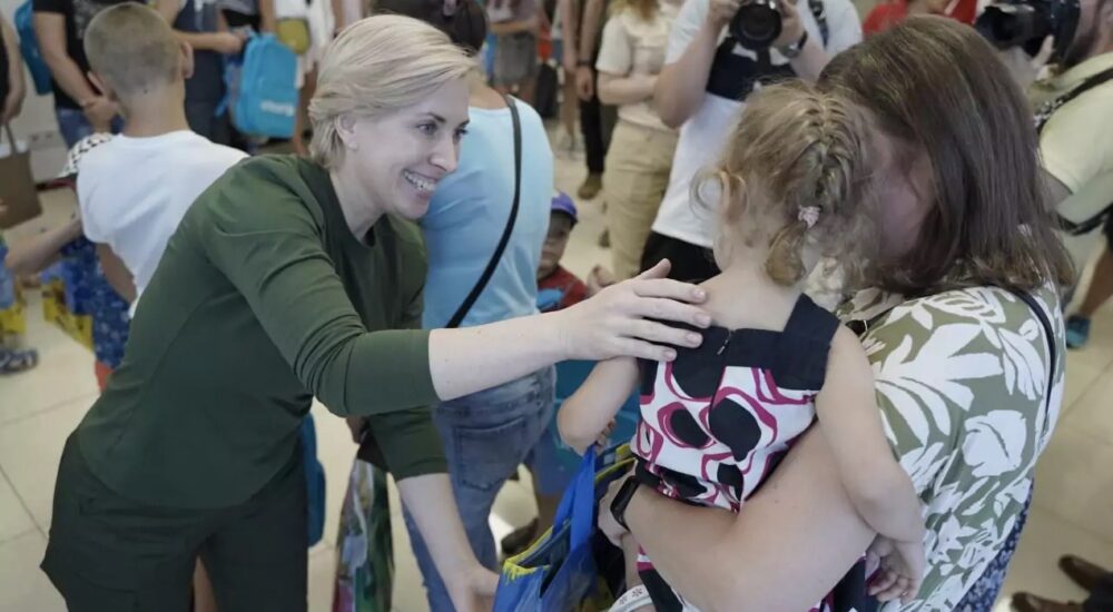 Віцепрем’єр Ірина Верещук разом з переселенцями відвідала виставу