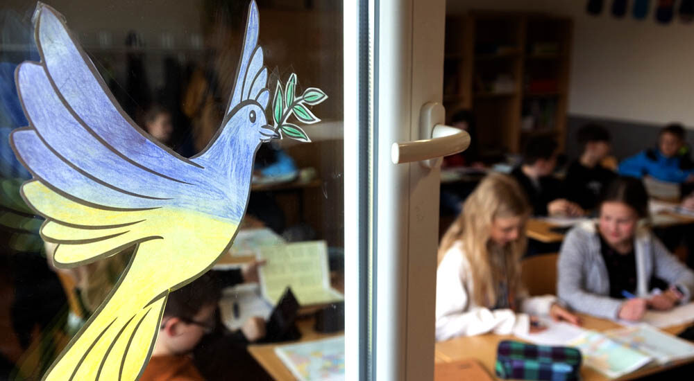 Більше дітей – більше вчителів: як українців зустрічає Австрія