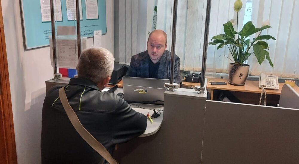 У гуманітарному хабі на Хмельниччині зареєстрували понад 700 переселенців із Луганщини