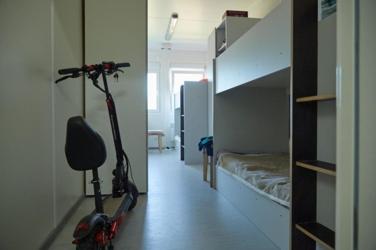 130 переселенців із Луганщини мешкають у сучасному модульному містечку на Київщині