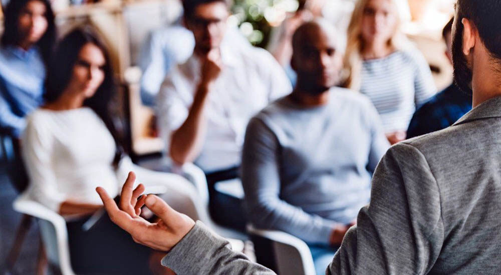 В Україні реалізовують проєкт для ВПО «Освіта без обмежень»