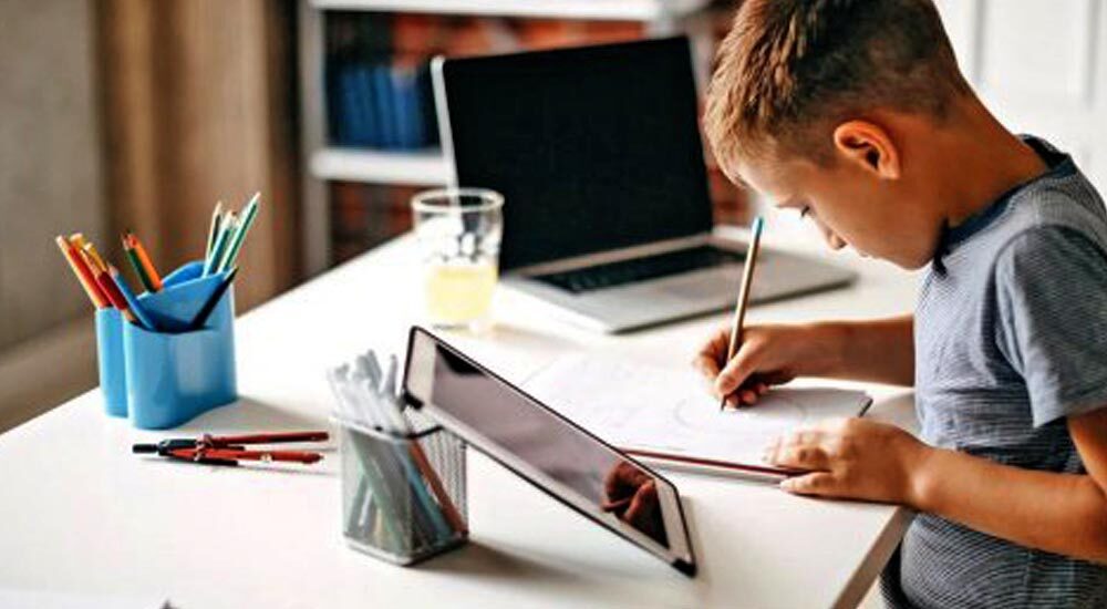 У прикордонних школах на Рівненщині навчатимуть лише онлайн