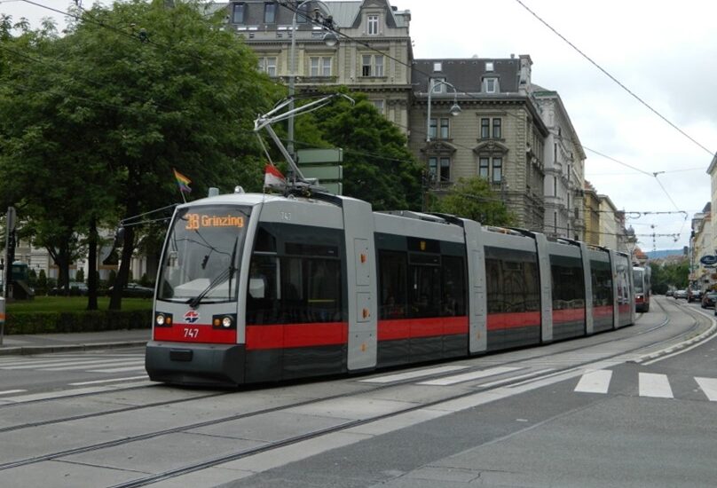 Австрійська залізниця скасувала безкоштовний проїзд для українців