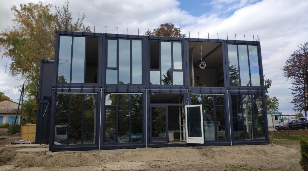 На звільненій Київщині будують модульні центри надання адміністративних послуг