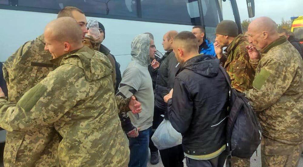 З російського полону повернулись ще 52 українських захисники