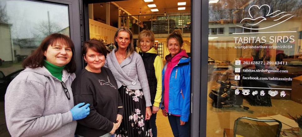 Для біженців у Латвії проводять благодійну різдвяну акцію