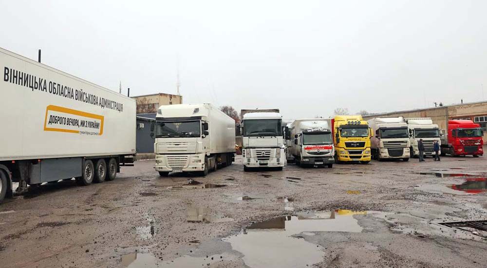 Фури з гуманітарною допомогою вирушили з Вінниці до Херсона