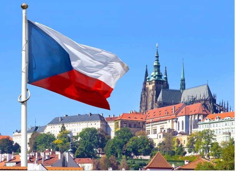 Як українцям дістатися з Чехії в Україну