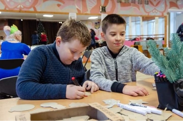 У Житомирі відбувся зимовий артпікнік для ВПО