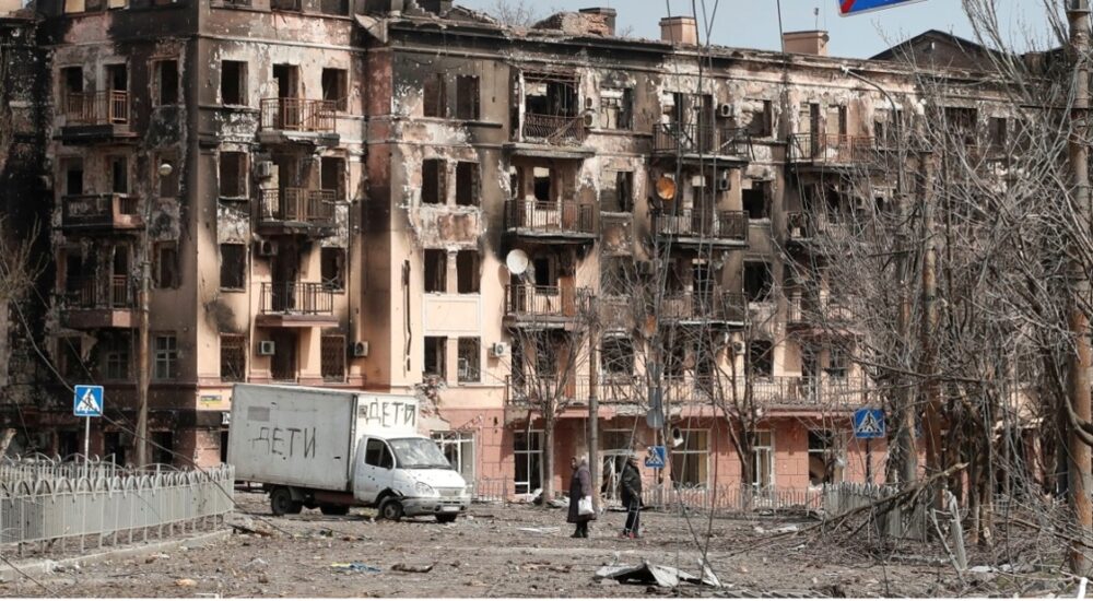 У Маріуполі росіяни складають списки покинутого нерухомого майна для «націоналізації»