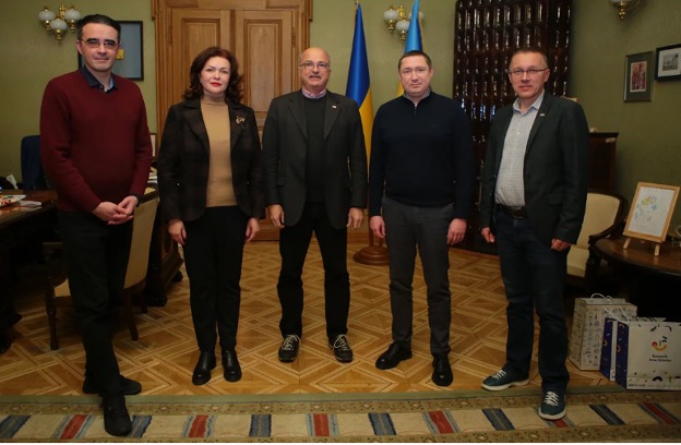 На Львівщині Швейцарське бюро співробітництва за співпраці з ОВА напрацює програми психологічної підтримки для ВПО