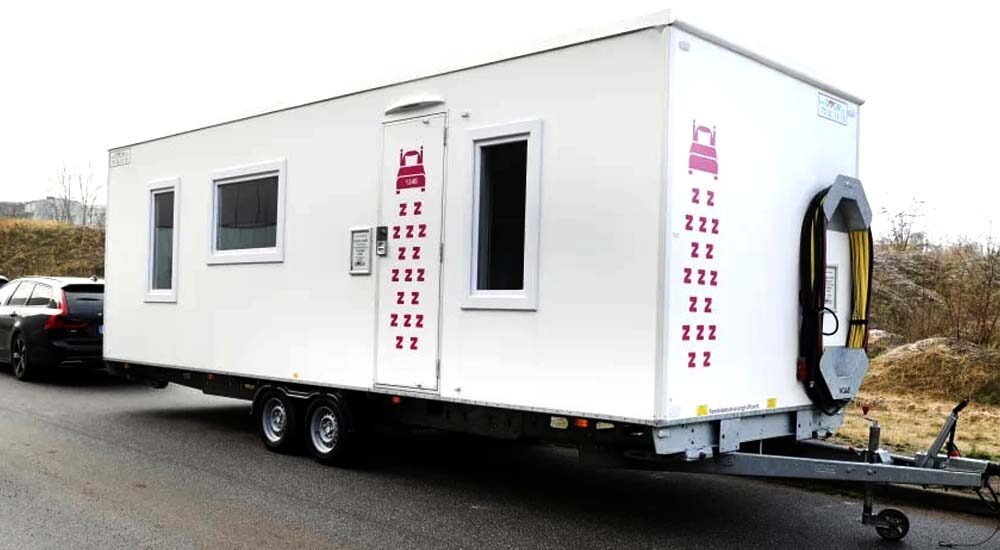 Влада Гамбурга показала контейнери, в яких розмістять українських біженців