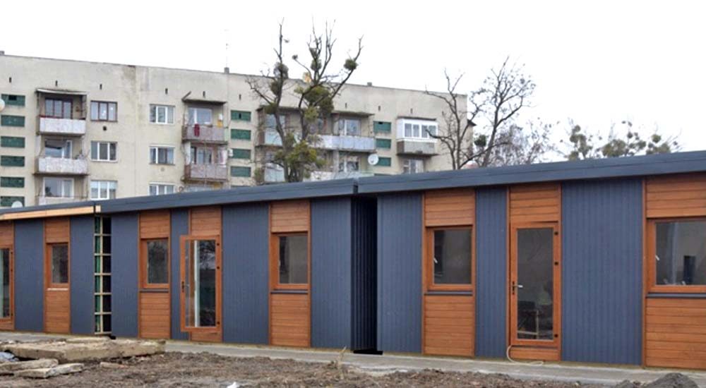 На Закарпатті до кінця року ВПО зможуть заселитися в модульні будиночки для них