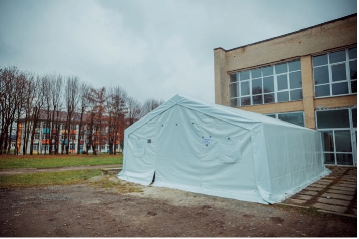 Громади Львівщини отримали намети для облаштування пунктів обігріву