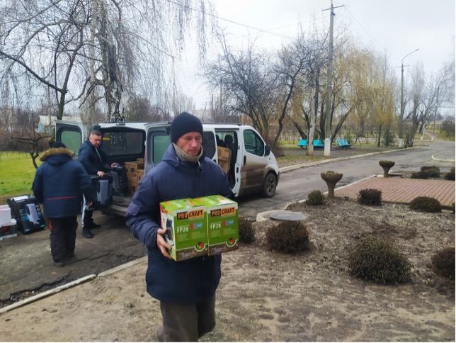 «Криворізька фундація майбутнього» передала обігрівачі переселенцям у громадах