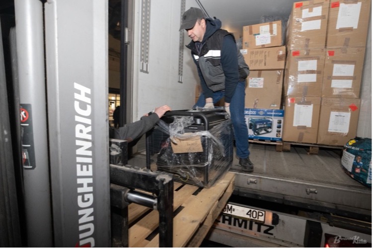 Київ отримав гуманітарну допомогу від Франції