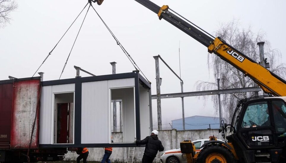 У Полтаві розпочали встановлення модульного містечка для переселенців