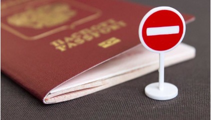 Депортованим у рф українцям роздадуть російські паспорти