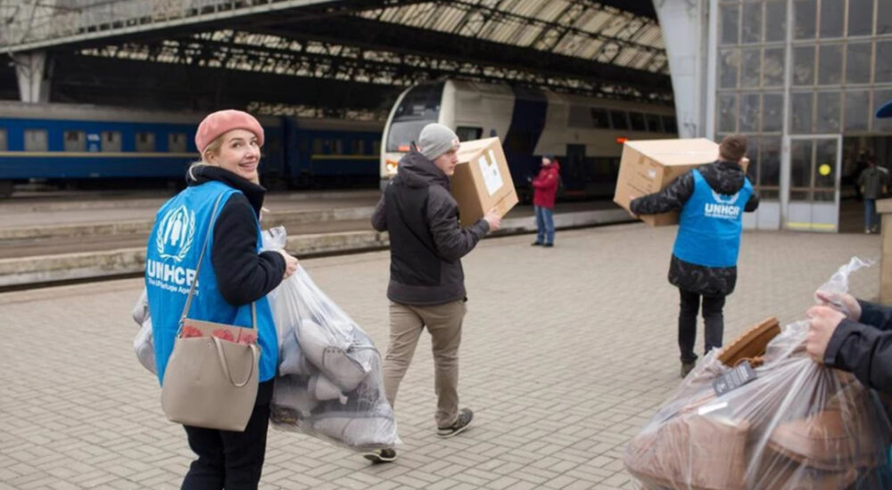 Агенція ООН у справах біженців передала для ВПО Львівщини теплі речі й термоковдри