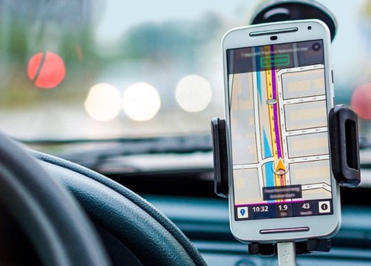 Українські біженці у Британії домоглися зміни правил для власників авто щодо відповідності стандартам