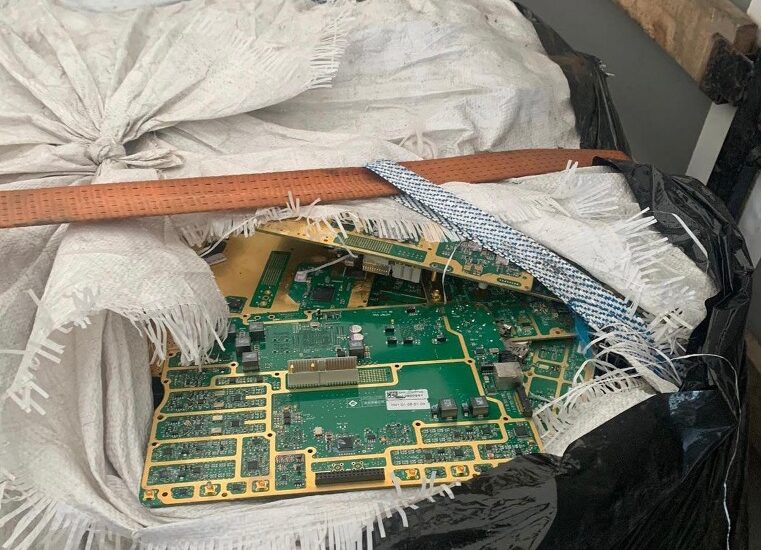 На Волині викрито схему незаконного вивезення з України золота, платини та кольорових металів