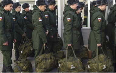 Армію рф планують поповнити 400 тисячами контрактників