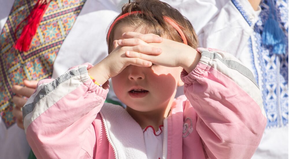 Для депортації окупанти заманюють дітей із ТОТ на територію рф на “відпочинок” або “лікування”