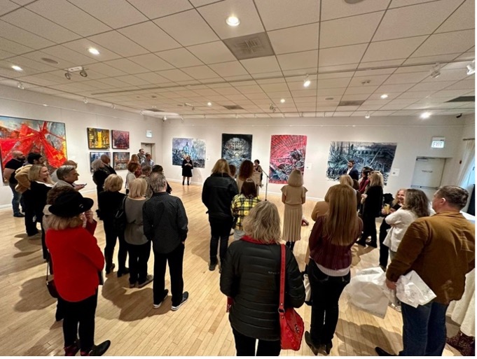 У Чикаго відкрилася художня виставка про війну росії проти України