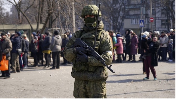 У Луганській області окупанти передають списки власників паспортів рф до військкоматів