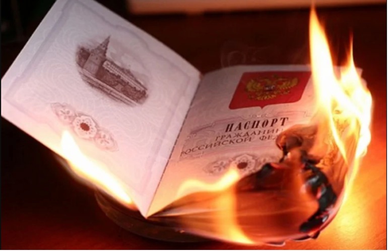 Ворог забороняє виїзд із ТОТ українцям без паспорта рф