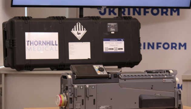 Канада передала Україні 30 систем життєзабезпечення для лікування поранених