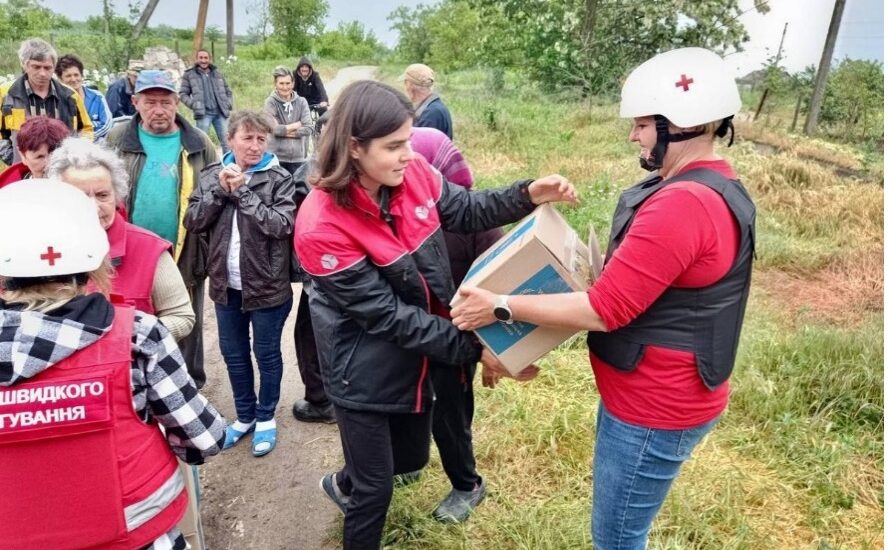 Благодійники вкотре передали жителям Херсонщини допомогу