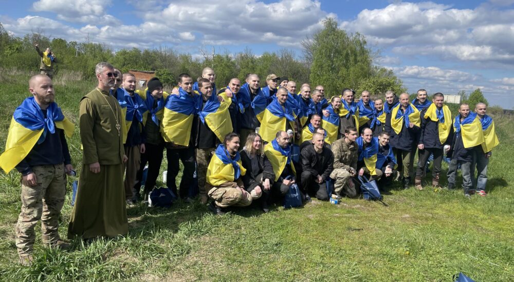 Сьогодні з ворожого полону звільнили ще 45 захисників і захисниць Азовсталі