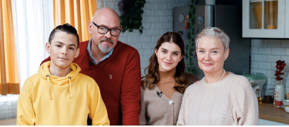 З’явився освітній серіал для літніх людей