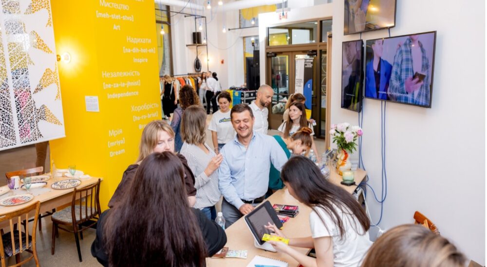 У Чикаго відкрили сучасний український культпростір «C Ukraine»